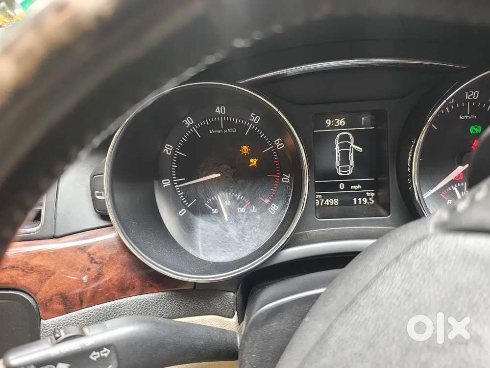 Skoda Superb 2009 Petrol 96000 Km Driven