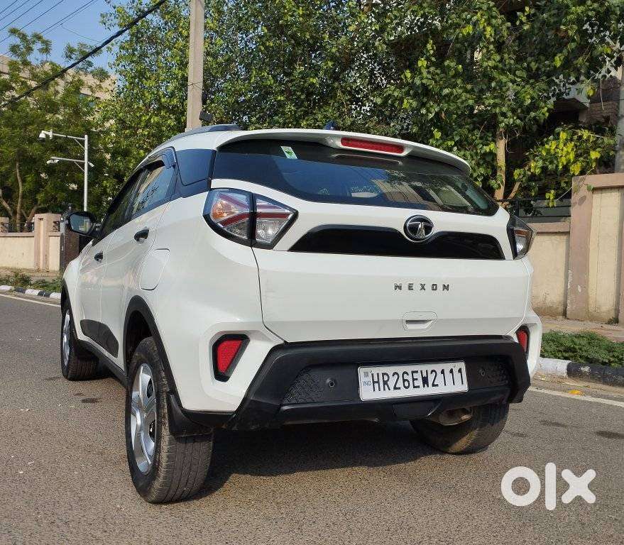 Tata Nexon 1.5 Revotorq Xma Amt (s), 2022, Petrol