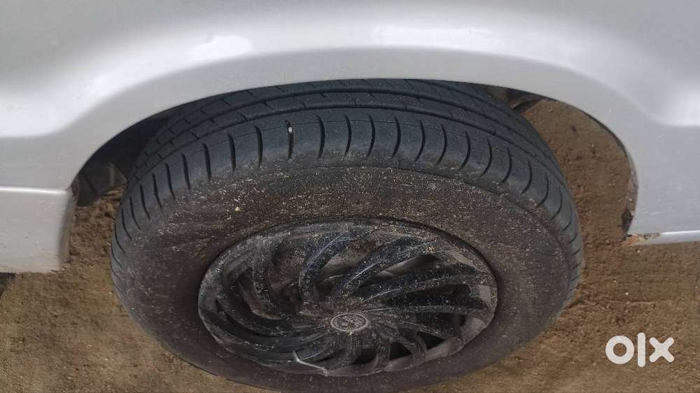 Insurance 2027 February,new Tyre ,non Ac,nan Lpg And Cnc, Owners 1