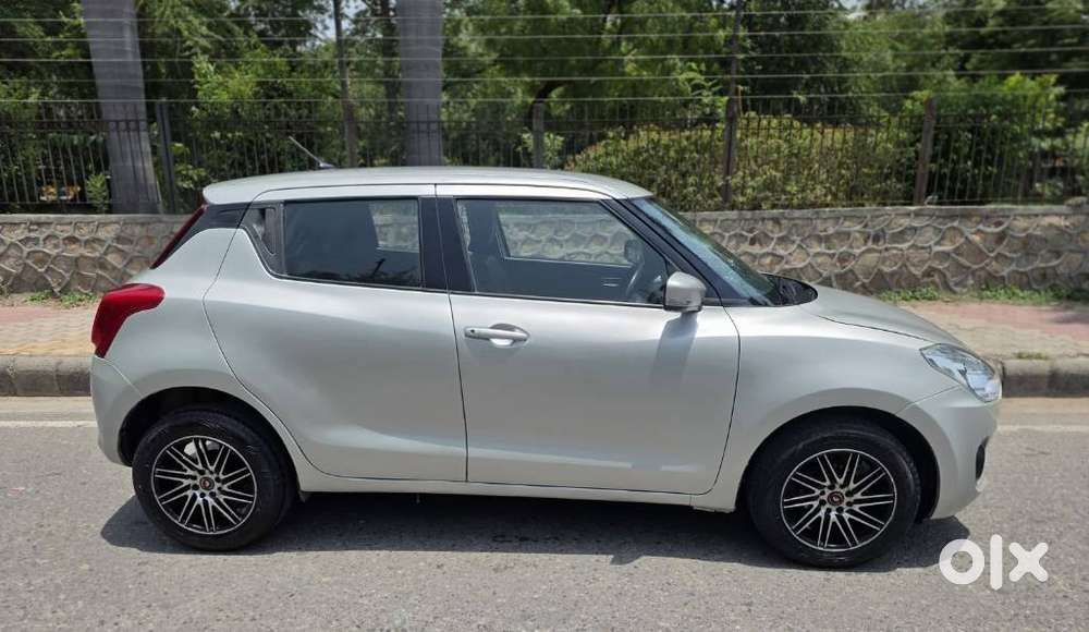 Maruti Suzuki Swift Zxi Plus Amt Dual Tone, 2018, Petrol
