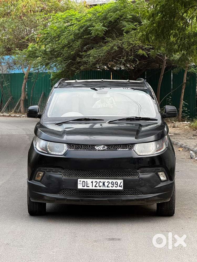 Mahindra Kuv 100 Mahindra-kuv-100-d75-k2, 2016, Petrol