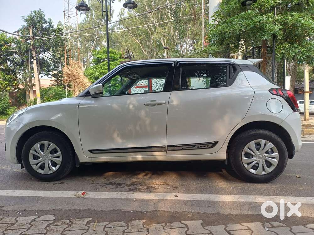 Maruti Suzuki Swift Amt Vxi, 2022, Petrol
