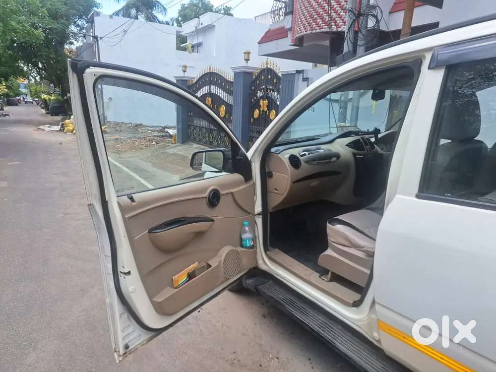 Mahindra Xylo D4