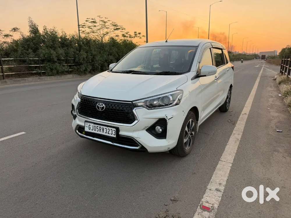 Toyota Rumion 2023 Petrol 38000 Km Driven