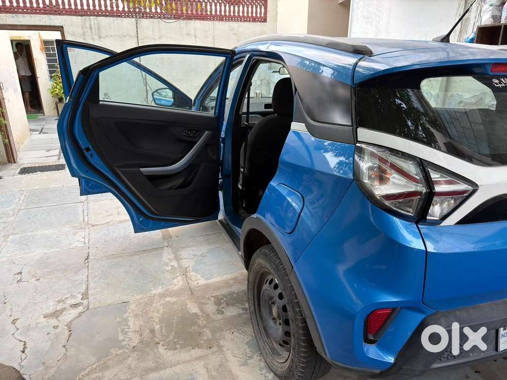 Tata Nexon 1.2 Revotron Xm Bs6 - Petrol (2020)