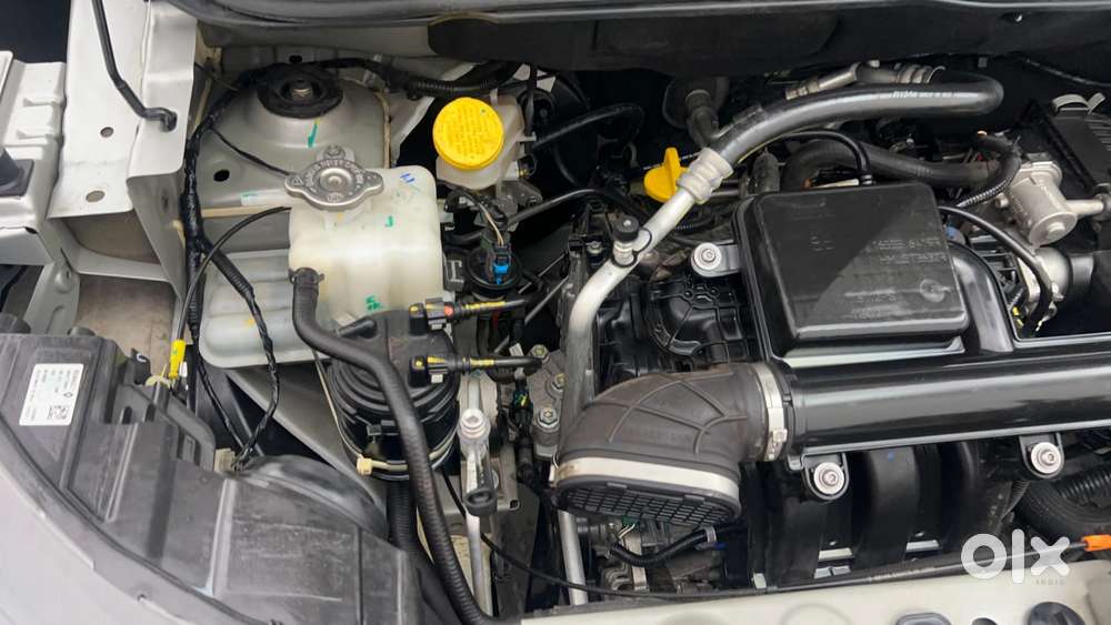 Renault Triber Rxz, 2024, Petrol