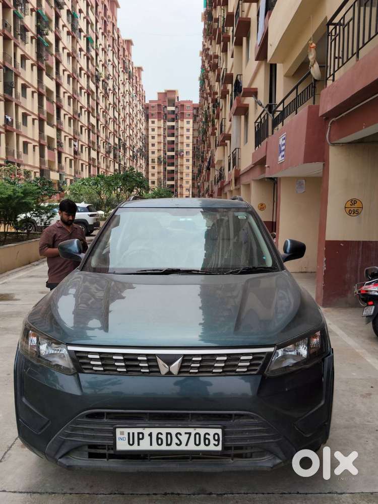 Mahindra Xuv300 Petrol 2023
