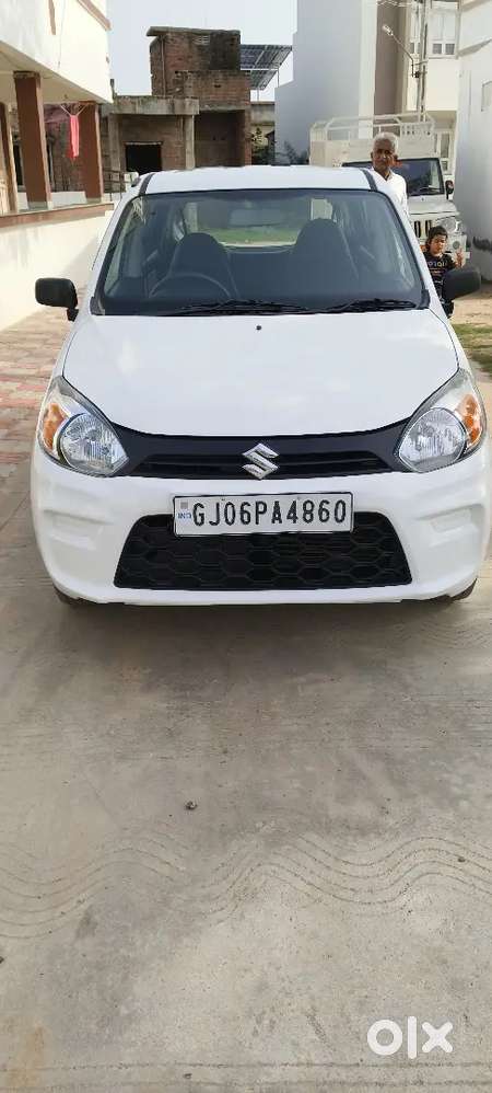 Dusri Gadi Leni Hai