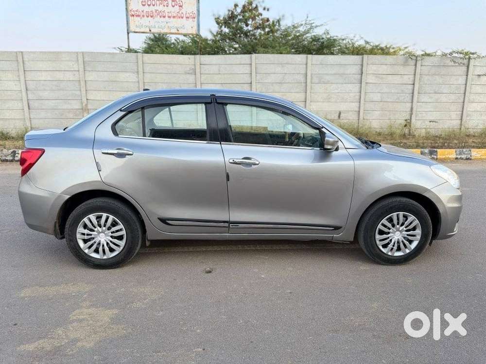 Maruti Suzuki Dzire Vxi Ags, 2021, Petrol