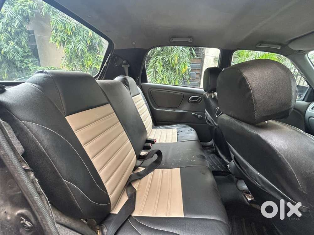 Black Maruti Suzuki Alto