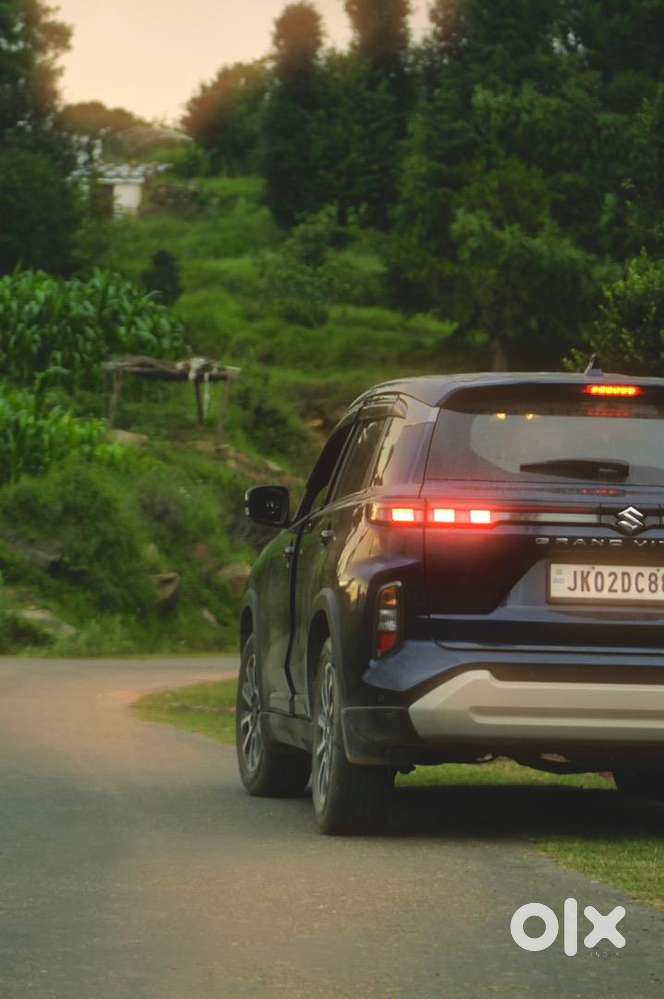 Maruti Suzuki Grand Vitara 2023 Petrol Well Maintained