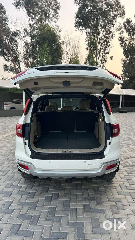 Ford Endeavour 3.2 Titanium At 4x4, 2017, Diesel