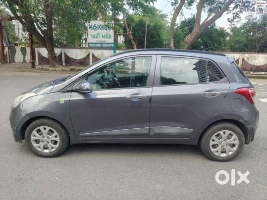 Hyundai Grand I10 Sportz, 2013, Petrol