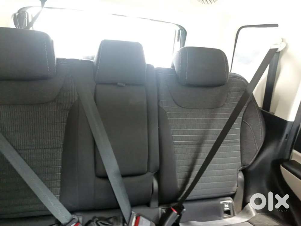 Thar Roxx Mx3 At With Mahindra Alloys