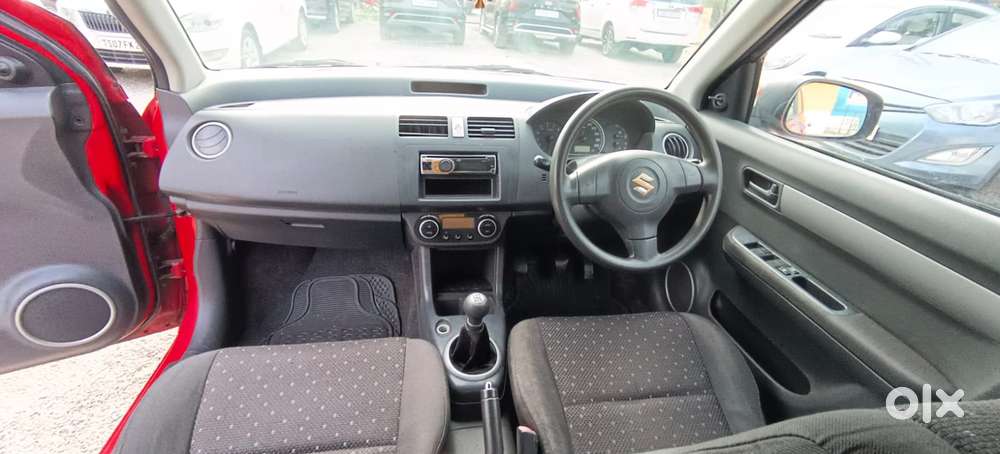 Maruti Suzuki Swift Vvt Zxi, 2005, Petrol