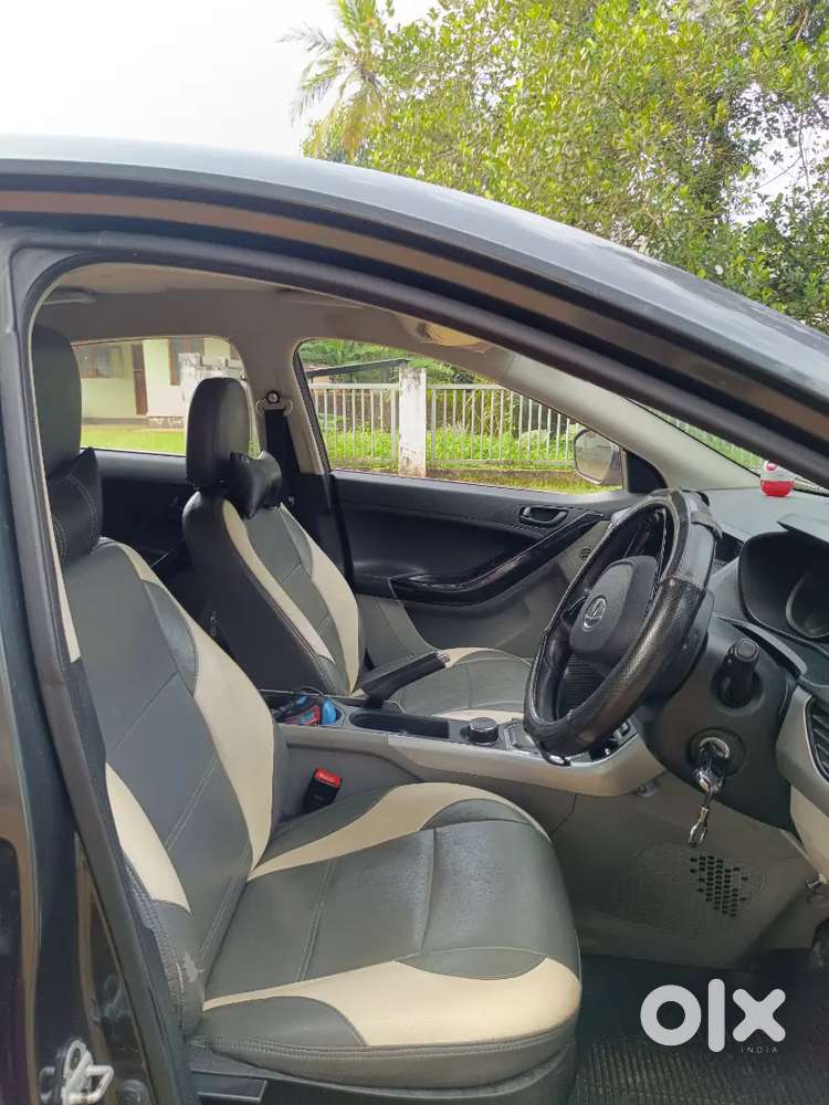 Tata Nexon Petrol (automatic) 2018