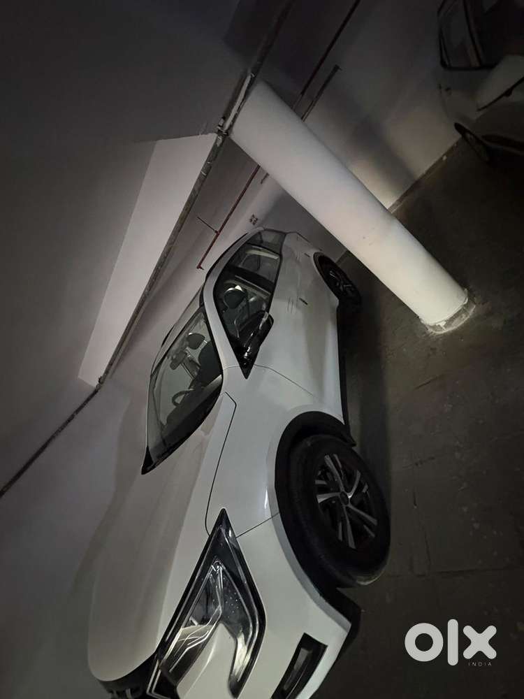 Mahindra Xuv700 Petrol 2022