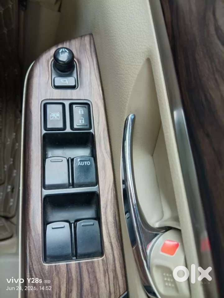 Maruti Suzuki Ertiga Zxi At, 2019, Petrol