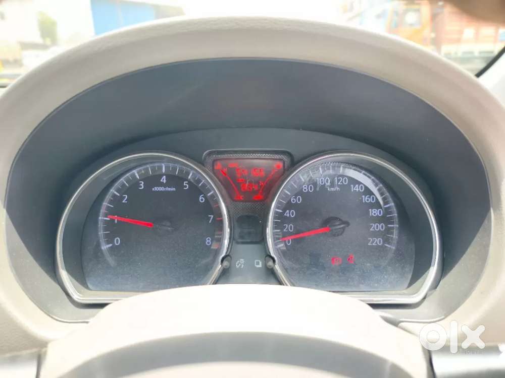 Nissan Sunny, 2015, Petrol