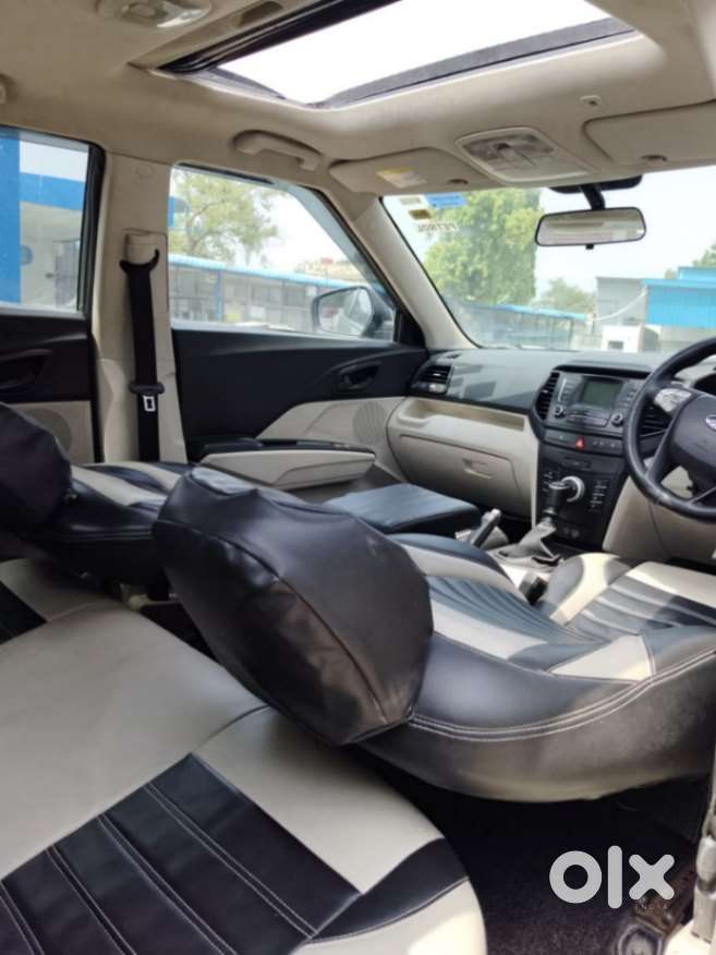 Mahindra Xuv300 W8, 2022, Petrol