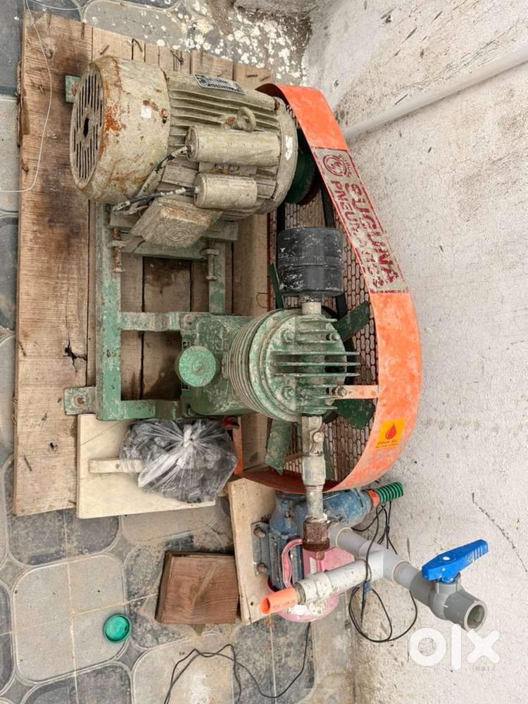 Compressor motor and hose