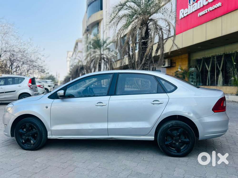 Skoda Rapid 2013-2016 1.5 Tdi At Ambition With Alloy Wheel, 2015, Di..