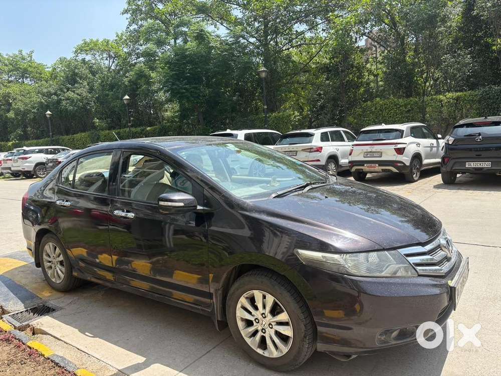 Black Honda City With Sunroof