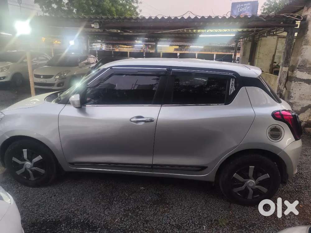 Maruti Swift Vxi Amt 12/2020