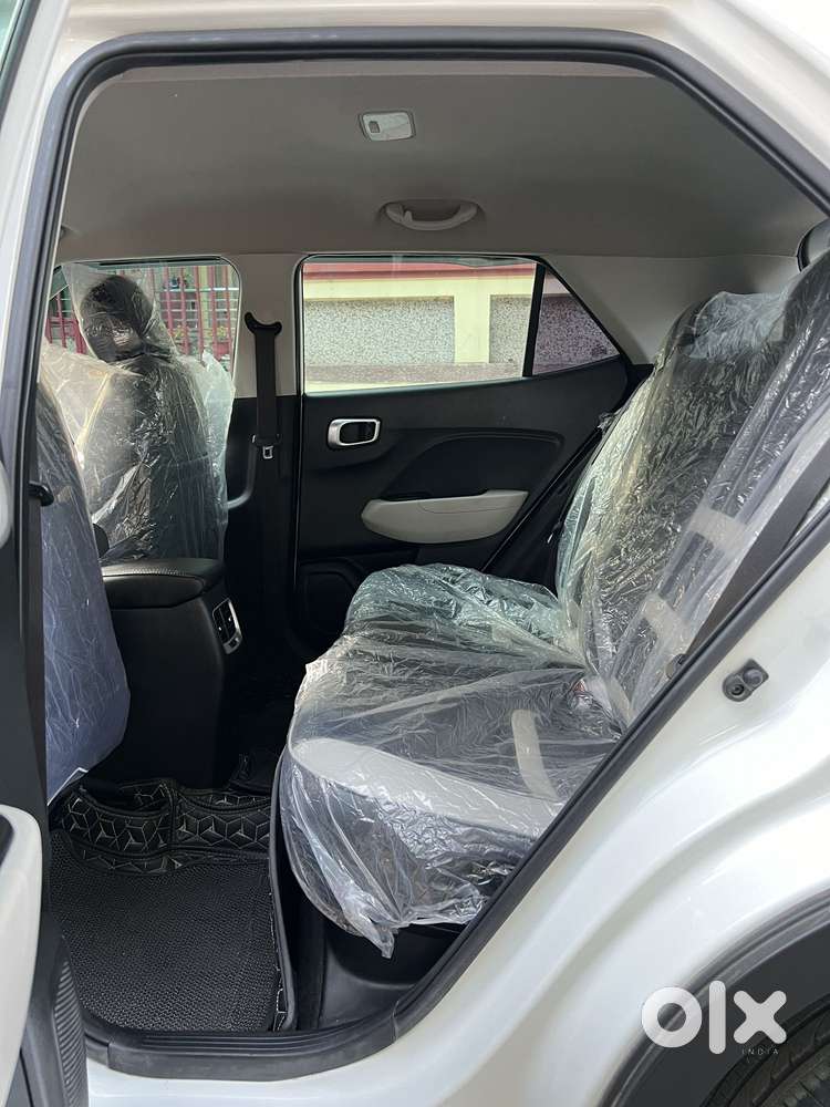 Hyundai Venue S 1.2 Petrol, 2022, Petrol