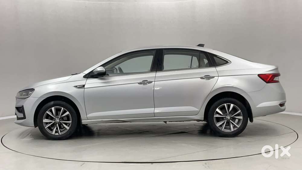 Skoda Slavia Style 1.0l Tsi At, 2023, Petrol