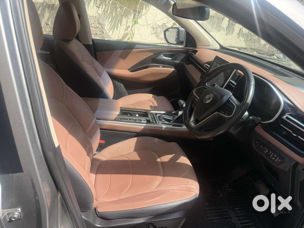 Mg Hector Plus 1.5 Sharp Turbo Cvt 6 Str, 2023, Petrol