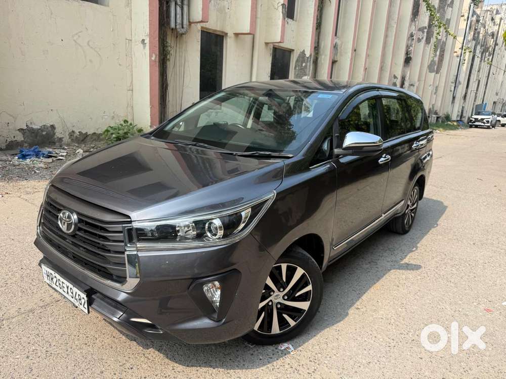 Toyota Innova Crysta 2.8 Zx At 7 Seater, 2022, Petrol
