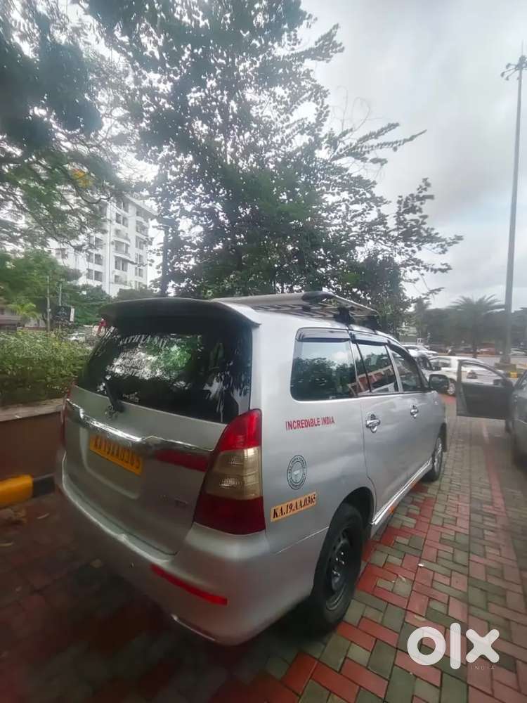 Toyota Innova 2013 Diesel Manual Car