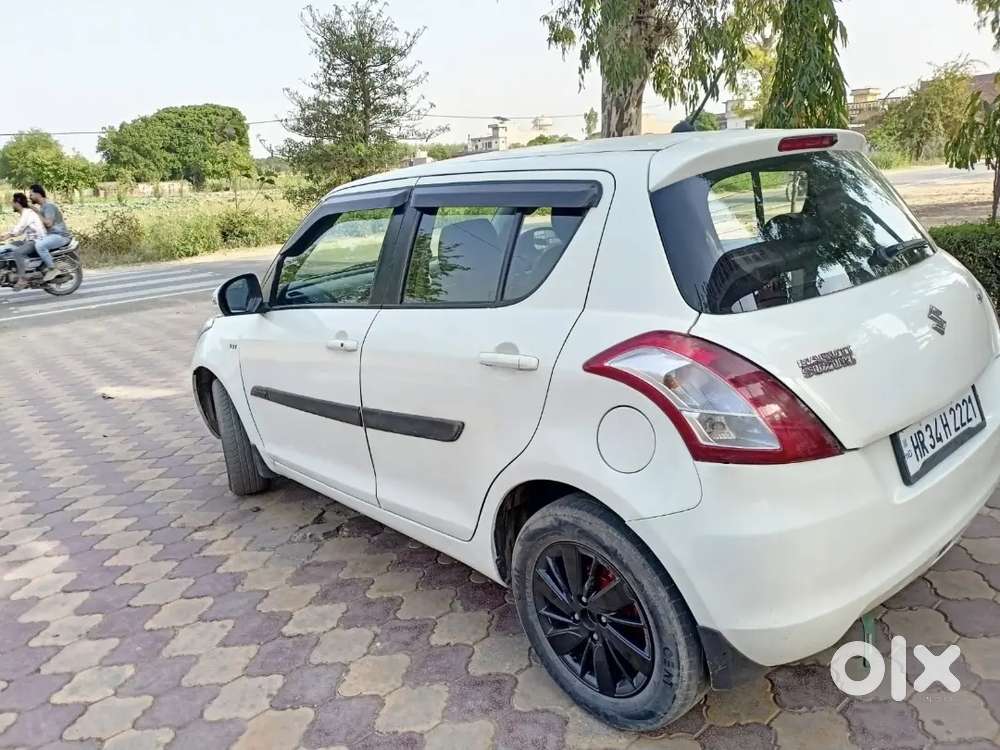 Maruti Suzuki Swift 2016 Petrol 76000 Km Driven
