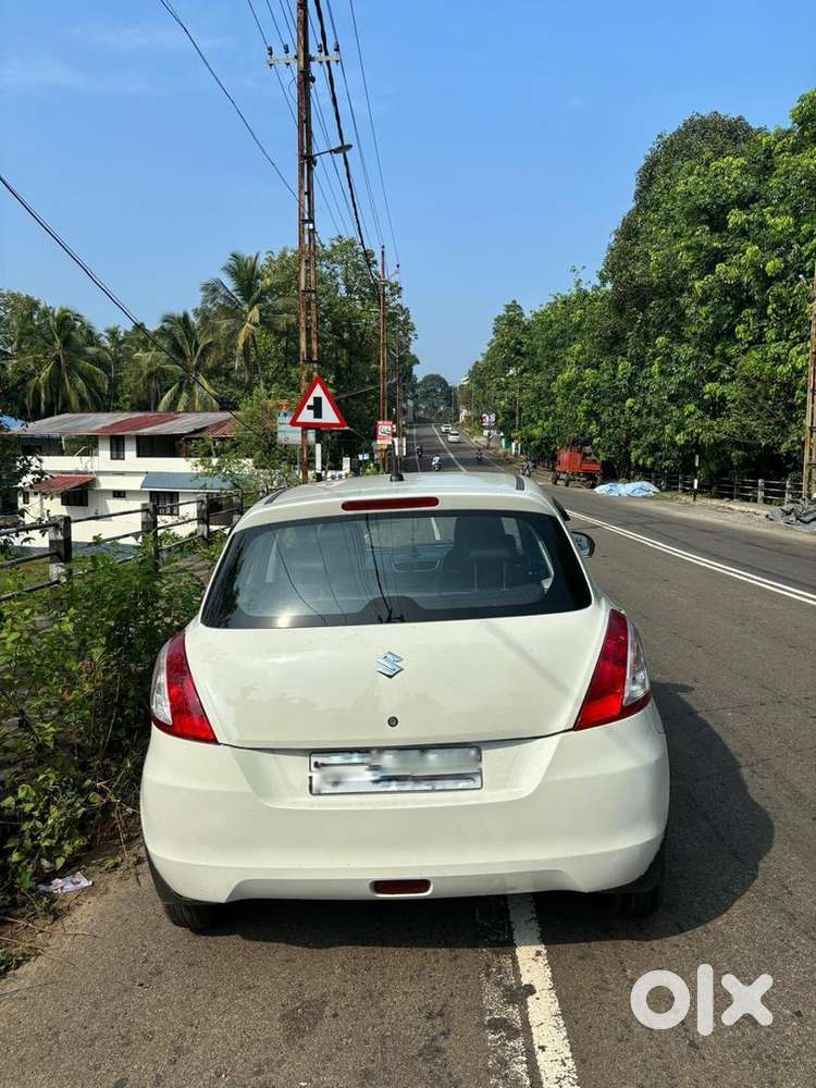 Maruti Suzuki Swift Petrol 2013