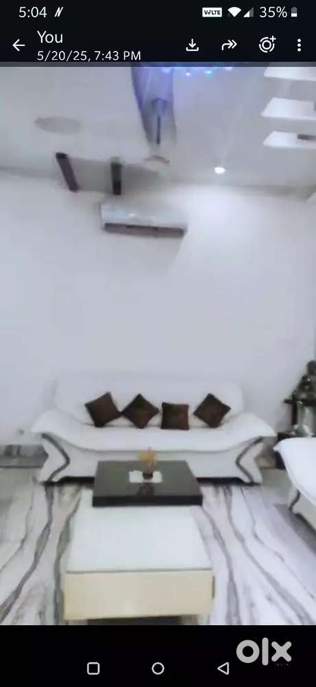 White colour Rexine/leather 5 seater sofa