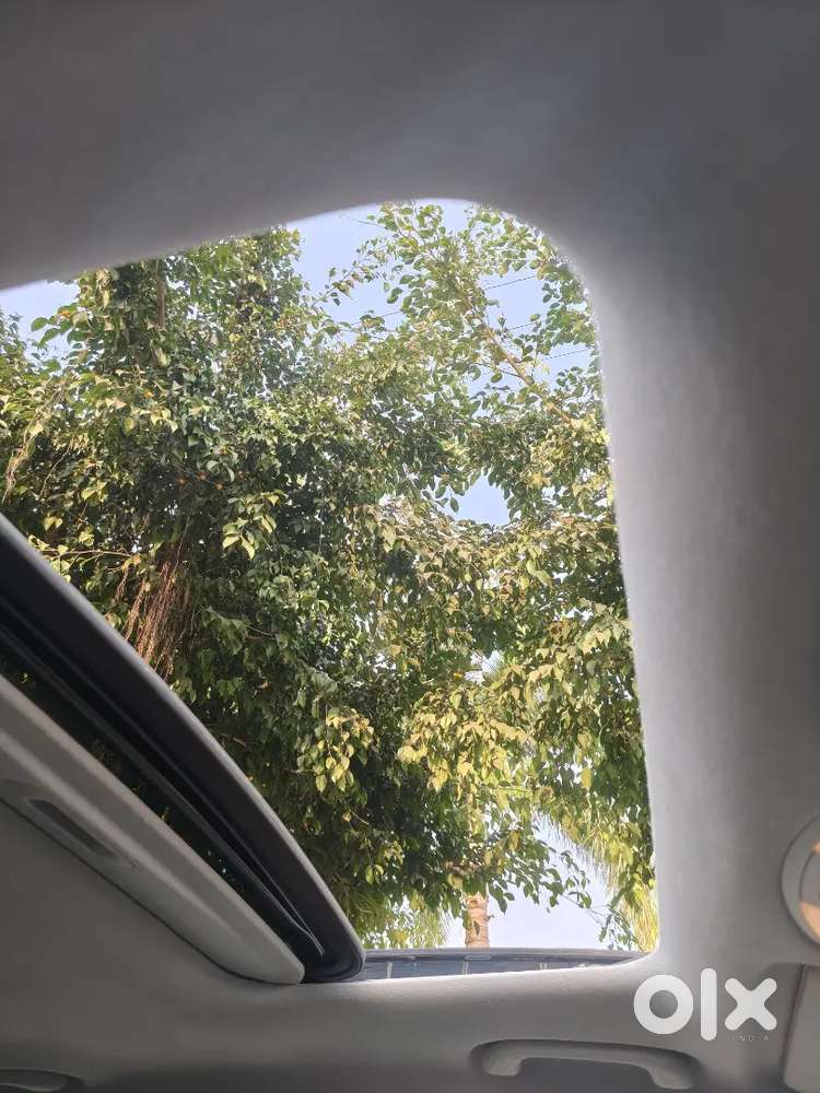 Hyundai I20 Asta Top End Model Manual And Sunroof