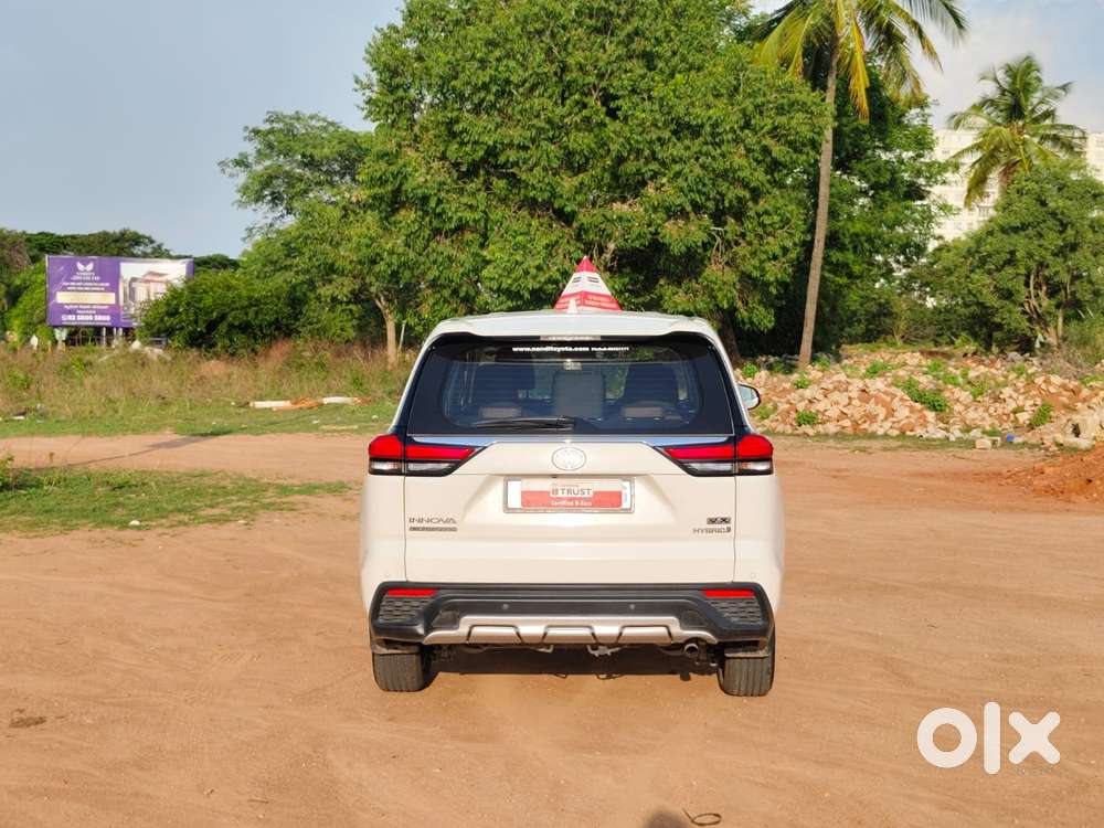 Toyota Innova Hycross 2.0 Vx Hybrid 7 Str, 2024, Petrol