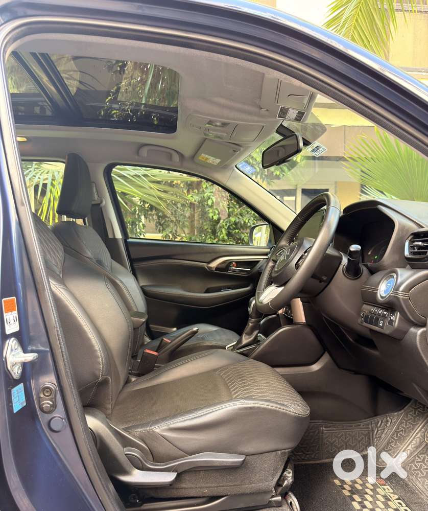 Maruti Suzuki Grand Vitara 1.5 Alpha Plus Intelligent Hybrid Ecvt, 2..