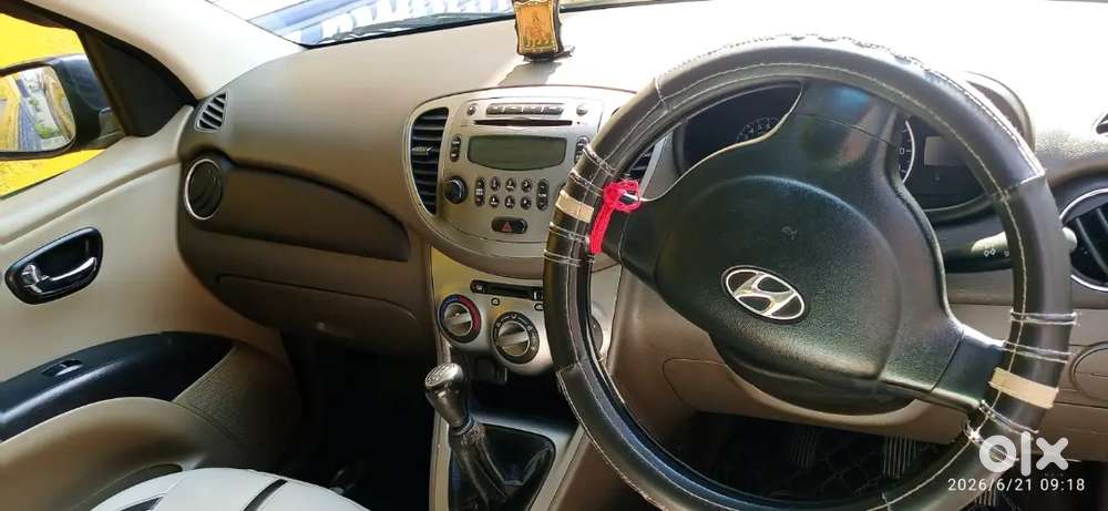 Hyundai I10 Sportz At 2011 Petrol Manual