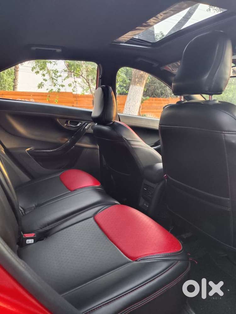 Tata Nexon, 2023, Petrol