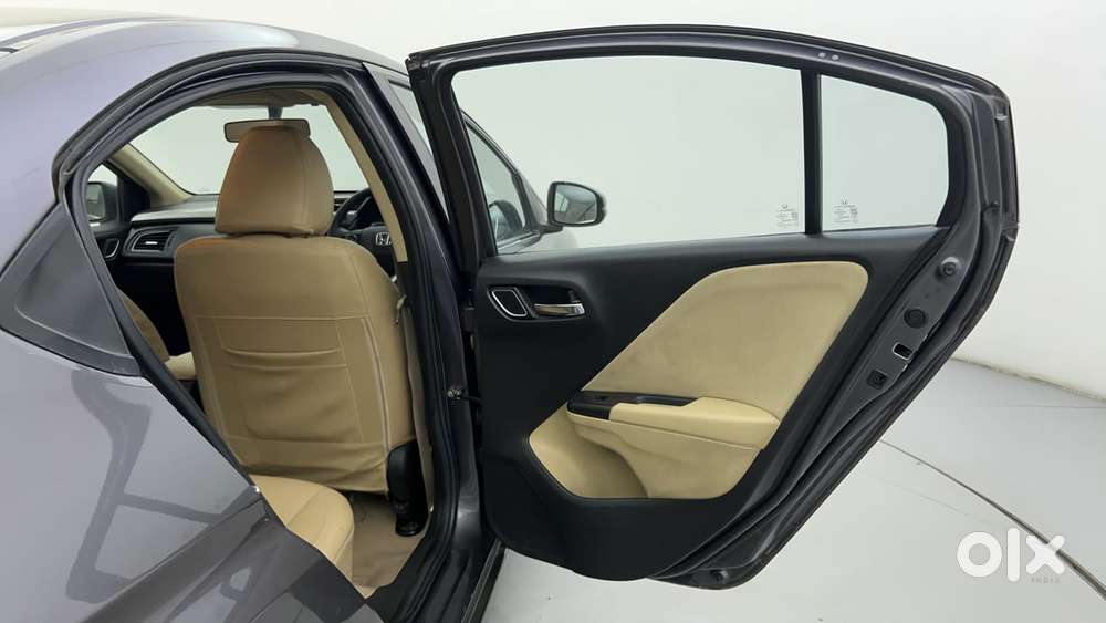 Honda City 1.5 V 4th Gen I-vtec Mt, 2022, Petrol