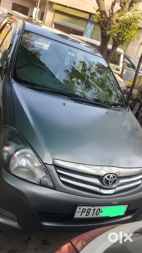 Toyota Innova Diesel 2011