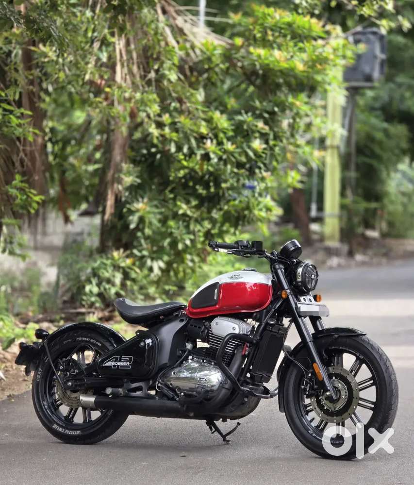 Jawa 42 Bobber for sale (( EMI FACILITIES AVAILABLE ))