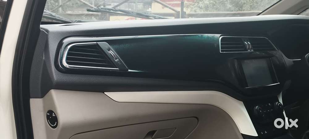Mahindra Marazzo M8, 2019, Diesel