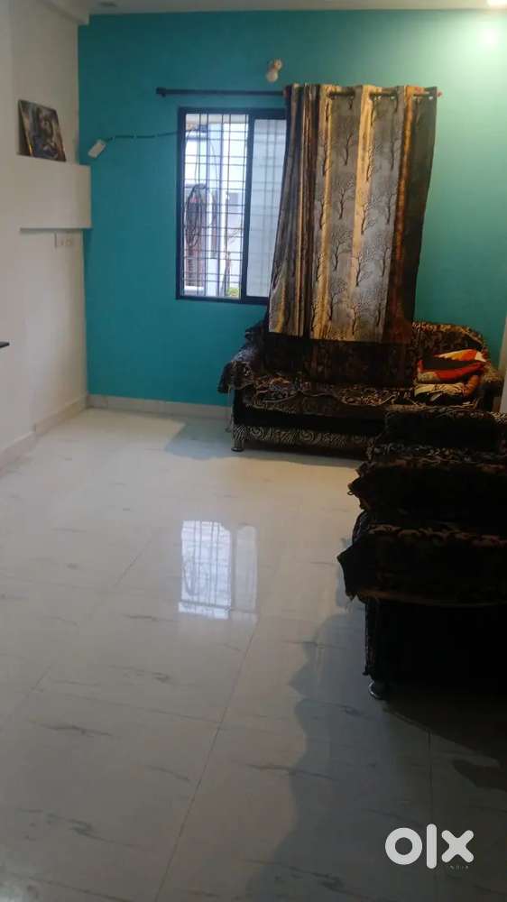 Flat for girls couples small family