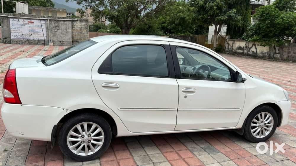 Toyota Etios 2013 Petrol