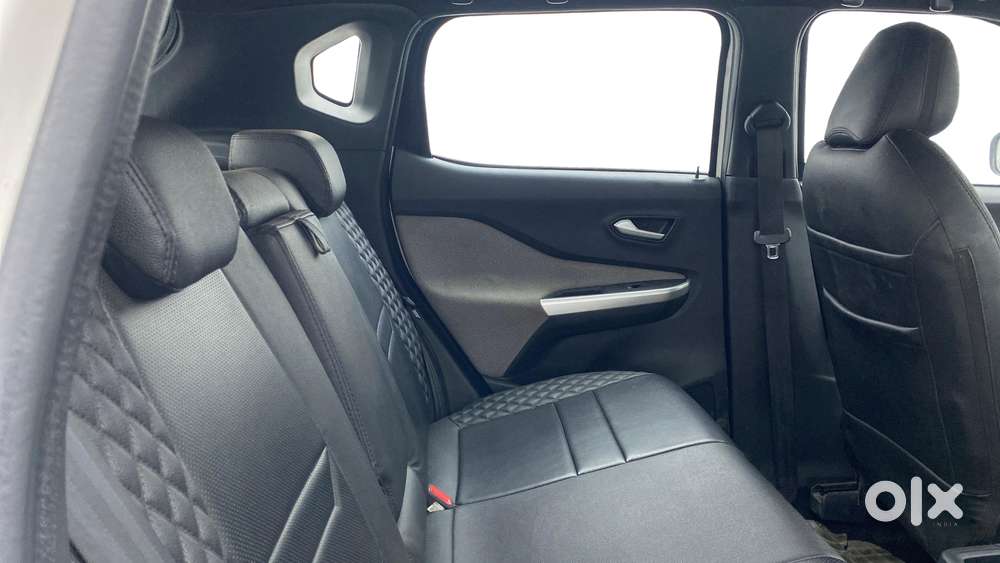 Nissan Magnite 1.0 Xv Dual Tone, 2022, Petrol