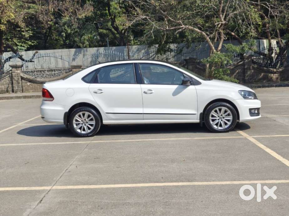 Volkswagen Vento 1.2 Highline Plus At 16 Alloy, 2016, Petrol