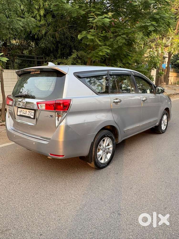 Toyota Innova Crysta 2.4 V, 2016, Diesel